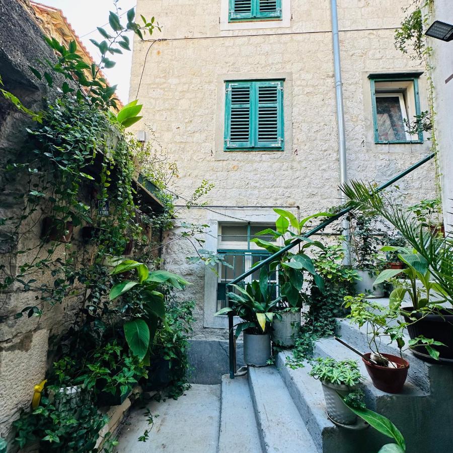 Ne-do In Varos Split